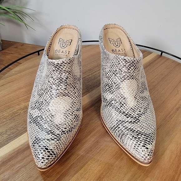 Beast Fashion Snakeskin Print Western Mule Booties Size 6 - Picture 6 of 17
